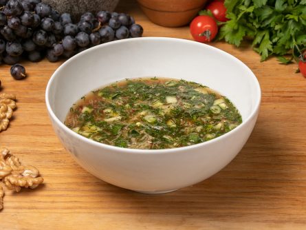 Окрошка мясная на квасе