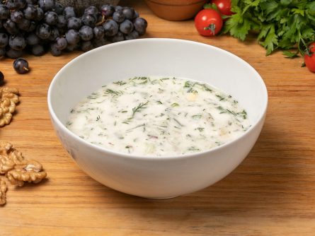 Окрошка овощная на мацони